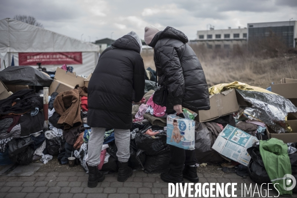 Convoi humanitaire à la frontière Ukrainienne.