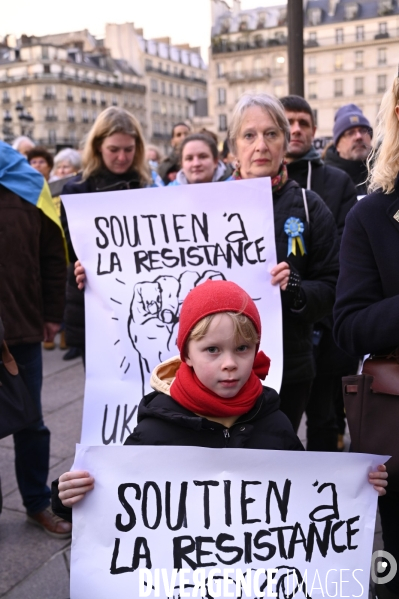 Guerre en UKRAINE. Rassemblement à Paris contre l invasion RUSSE en UKRAINE. Le 17.03.2022. Conflict in Ukraine. People protest against Russia s military invasion of Ukraine.