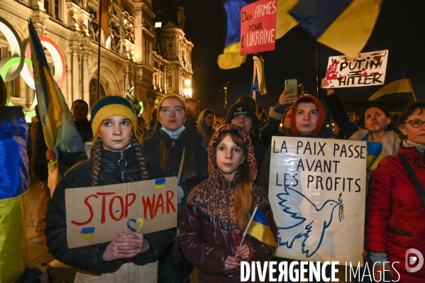 Guerre en UKRAINE. Rassemblement à Paris contre l invasion RUSSE en UKRAINE. Le 17.03.2022. Conflict in Ukraine. People protest against Russia s military invasion of Ukraine.