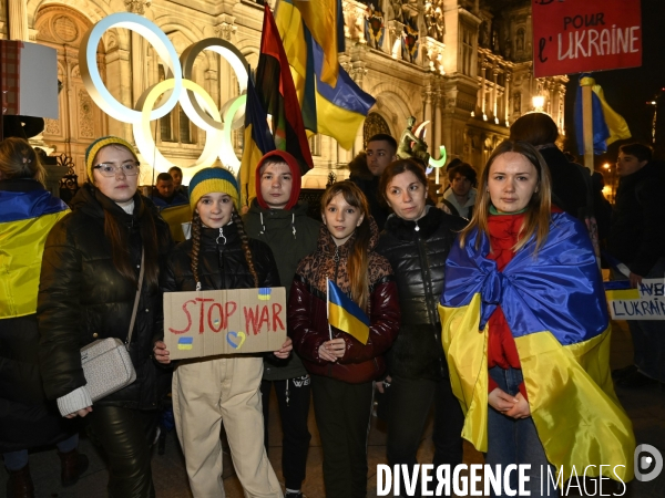 Guerre en UKRAINE. Rassemblement à Paris contre l invasion RUSSE en UKRAINE. Le 17.03.2022. Conflict in Ukraine. People protest against Russia s military invasion of Ukraine.