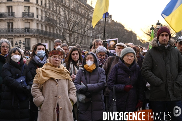 Guerre en UKRAINE. Rassemblement à Paris contre l invasion RUSSE en UKRAINE. Le 17.03.2022. Conflict in Ukraine. People protest against Russia s military invasion of Ukraine.