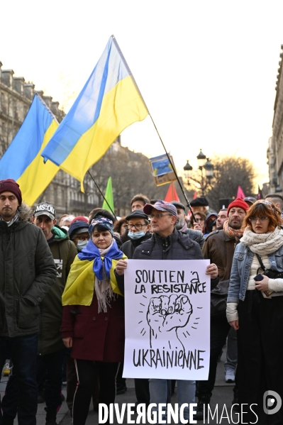 Guerre en UKRAINE. Rassemblement à Paris contre l invasion RUSSE en UKRAINE. Le 17.03.2022. Conflict in Ukraine. People protest against Russia s military invasion of Ukraine.