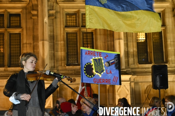 Guerre en UKRAINE. Rassemblement à Paris contre l invasion RUSSE en UKRAINE. Le 17.03.2022. Conflict in Ukraine. People protest against Russia s military invasion of Ukraine.