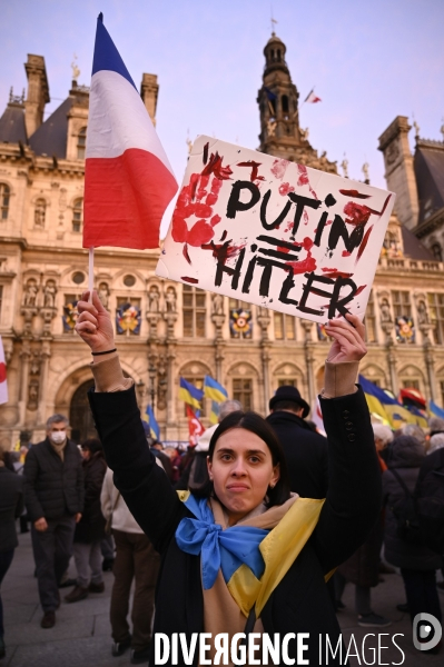 Guerre en UKRAINE. Rassemblement à Paris contre l invasion RUSSE en UKRAINE. Le 17.03.2022. Conflict in Ukraine. People protest against Russia s military invasion of Ukraine.