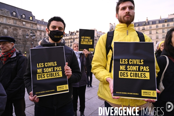 Guerre en UKRAINE. Rassemblement à Paris contre l invasion RUSSE en UKRAINE. Le 17.03.2022. Conflict in Ukraine. People protest against Russia s military invasion of Ukraine.
