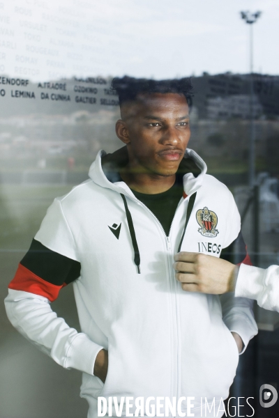 NICE le 02/03/2022 Hicham Boudaoui footballeur de l OGC Nice au centre d entrainement.