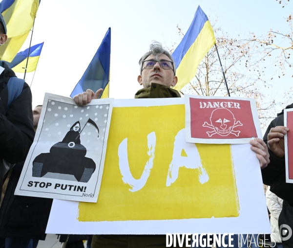 Guerre en UKRAINE. Rassemblement à Paris contre l invasion RUSSE en UKRAINE. Le 19.03.2022. Conflict in Ukraine. People protest against Russia s military invasion of Ukraine.