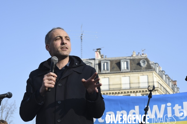 Guerre en UKRAINE. Rassemblement à Paris contre l invasion RUSSE en UKRAINE. Le 19.03.2022. Conflict in Ukraine. People protest against Russia s military invasion of Ukraine.