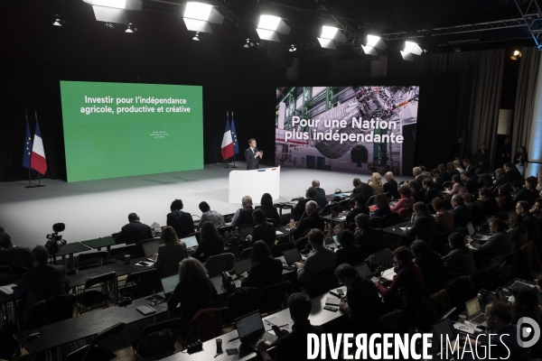 Emmanuel Macron présente son projet présidentiel