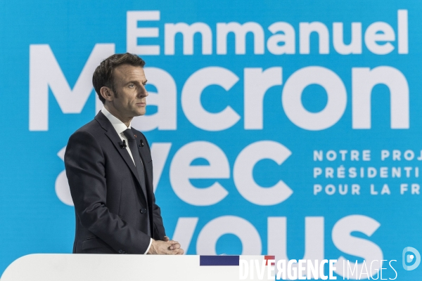 Emmanuel Macron présente son projet présidentiel