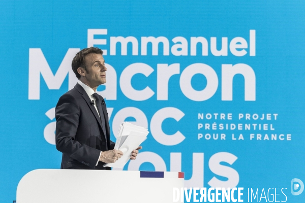 Emmanuel Macron présente son projet présidentiel