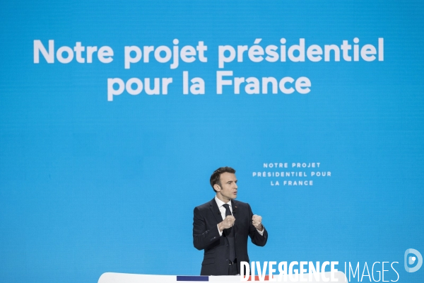 Emmanuel Macron présente son projet présidentiel