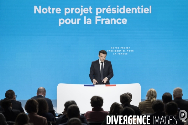 Emmanuel Macron présente son projet présidentiel