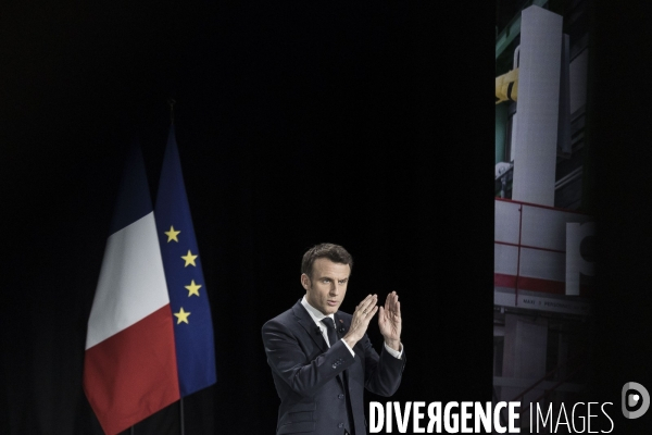 Emmanuel Macron présente son projet présidentiel