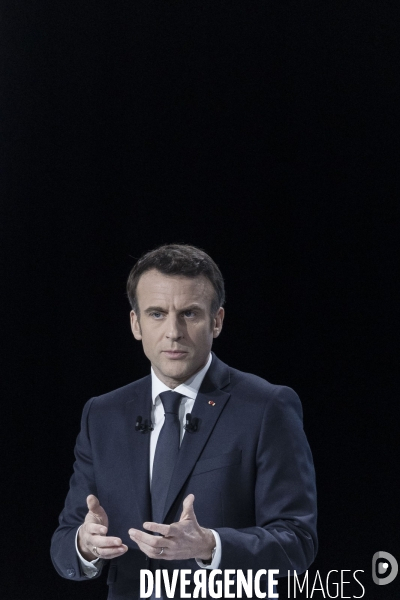 Emmanuel Macron présente son projet présidentiel