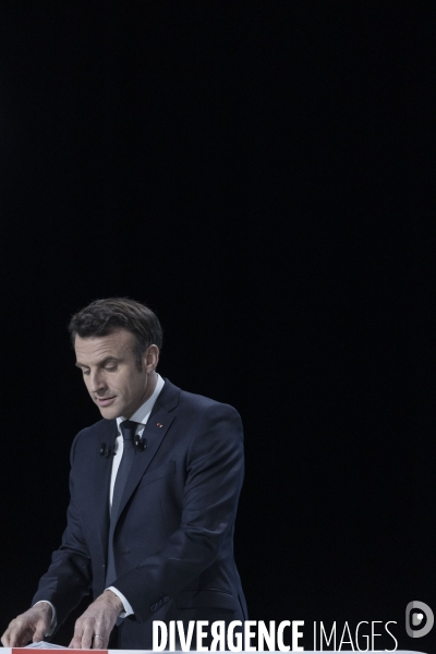 Emmanuel Macron présente son projet présidentiel