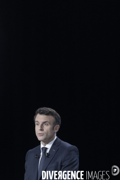 Emmanuel Macron présente son projet présidentiel