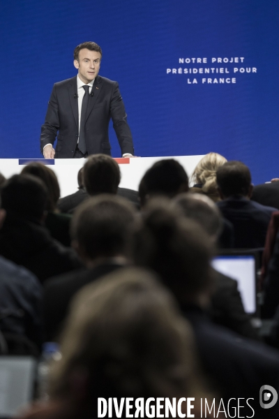 Emmanuel Macron présente son projet présidentiel