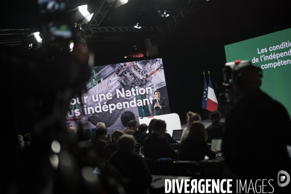 Emmanuel Macron présente son projet présidentiel