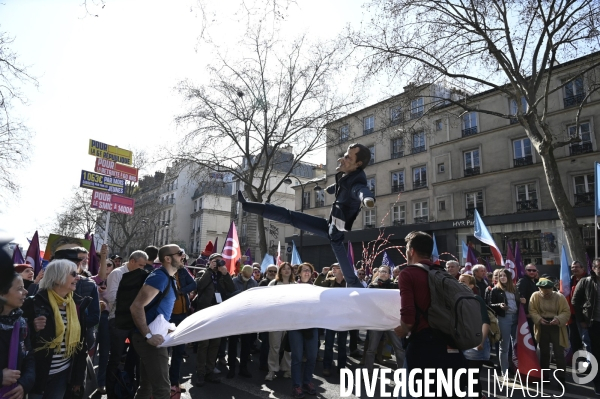 Marche pour la 6e République et le partage des richesses à Paris.