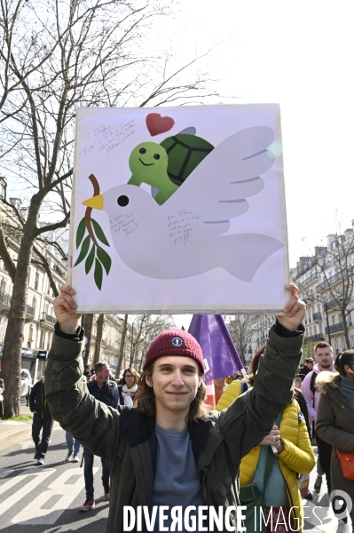 Marche pour la 6e République et le partage des richesses à Paris.