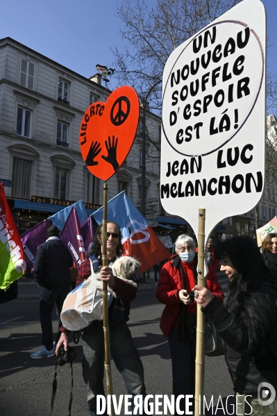 Marche pour la 6e République et le partage des richesses à Paris.