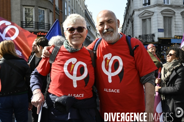 Marche pour la 6e République et le partage des richesses à Paris.