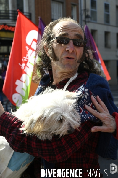 Marche pour la 6e République et le partage des richesses à Paris.