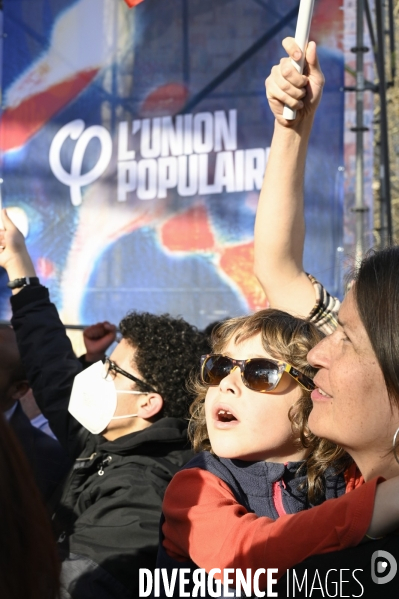 Marche pour la 6e République et le partage des richesses à Paris.