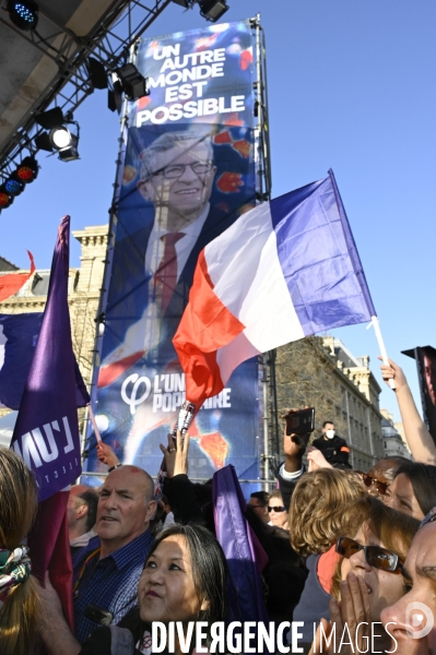 Marche pour la 6e République et le partage des richesses à Paris.