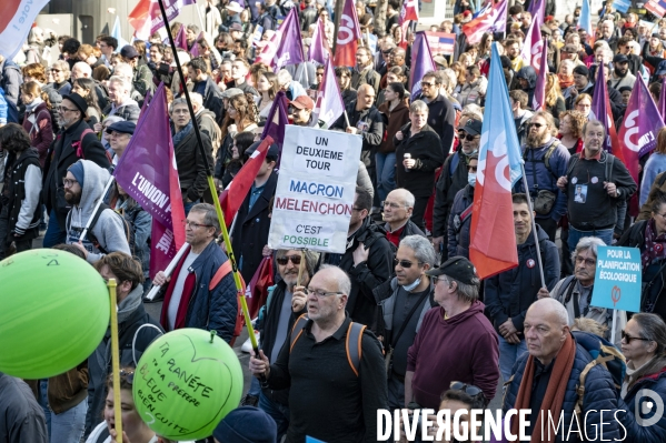 L Union Populaire marche sur la République