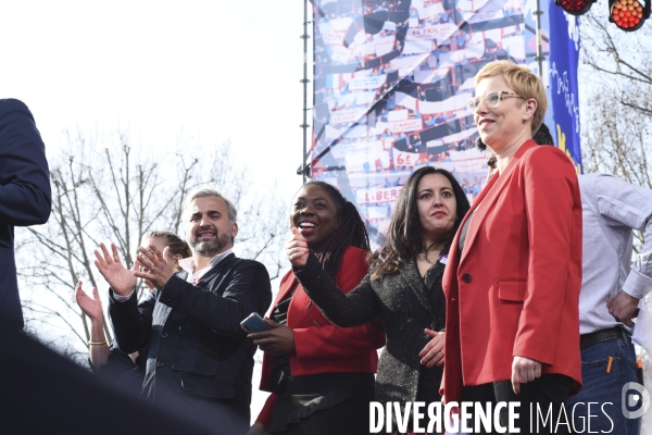 Meeting pour la 6e République et le partage des richesses à Paris.