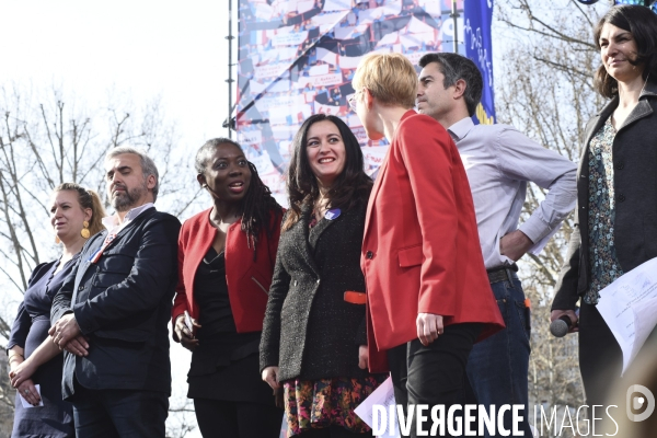 Meeting pour la 6e République et le partage des richesses à Paris.