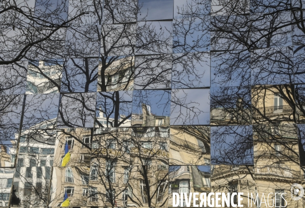 Reflets sur les champs elysees