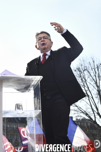 Meeting pour la 6e République et le partage des richesses à Paris.