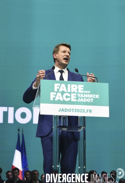 Yannick JADOT en meeting au Zenith de Paris   Changeons ! Le meeting des possibles  .