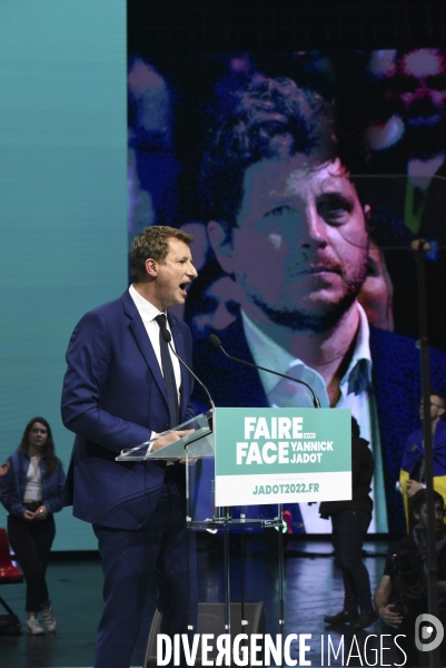 Yannick JADOT en meeting au Zenith de Paris   Changeons ! Le meeting des possibles  .