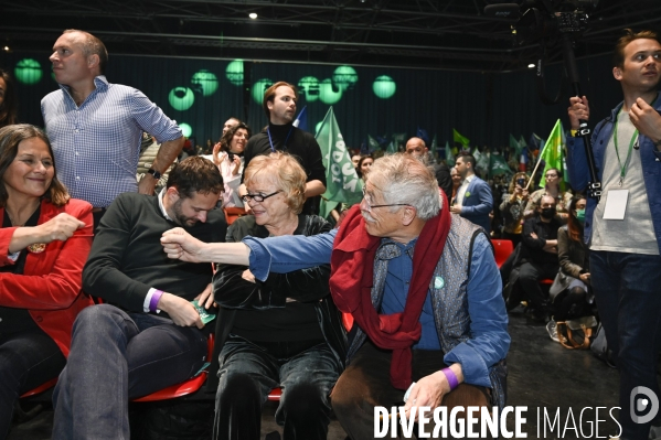 Yannick JADOT en meeting au Zenith de Paris   Changeons ! Le meeting des possibles  .