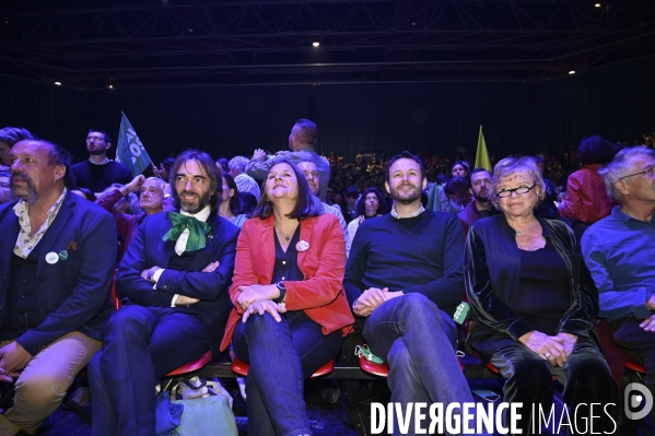 Yannick JADOT en meeting au Zenith de Paris   Changeons ! Le meeting des possibles  .
