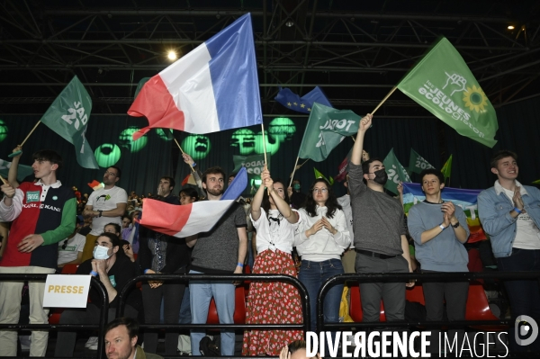 Yannick JADOT en meeting au Zenith de Paris   Changeons ! Le meeting des possibles  .