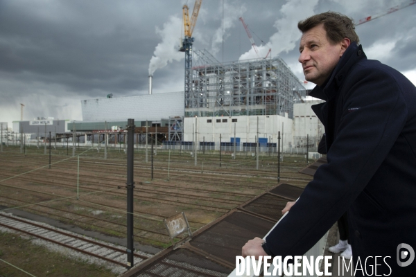 Yannick JADOT en déplacement sur le thème de la pollution de l air