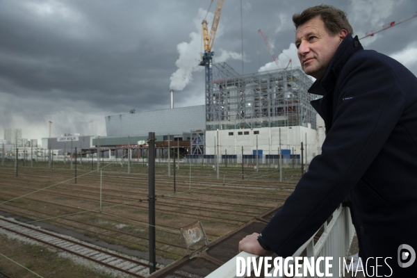 Yannick JADOT en déplacement sur le thème de la pollution de l air