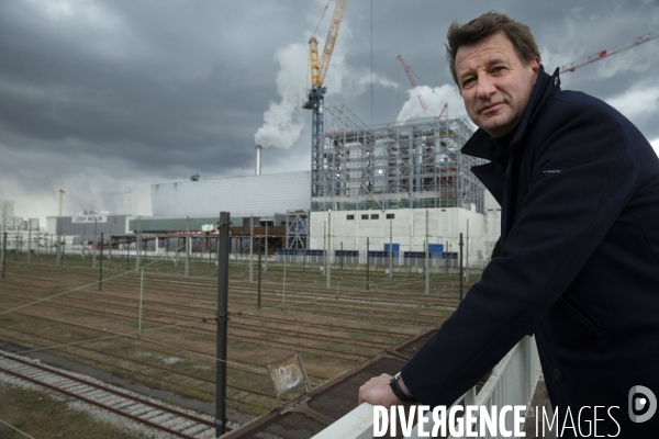 Yannick JADOT en déplacement sur le thème de la pollution de l air