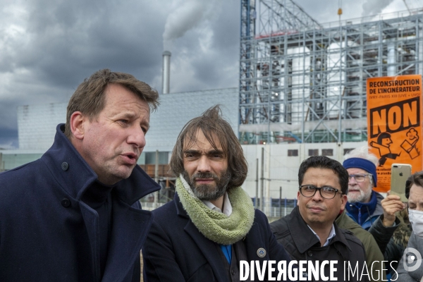 Yannick JADOT en déplacement sur le thème de la pollution de l air