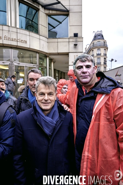 Action Poisson d avril du PCF contre l evasion fiscale