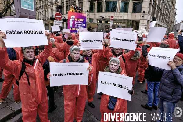 Action Poisson d avril du PCF contre l evasion fiscale