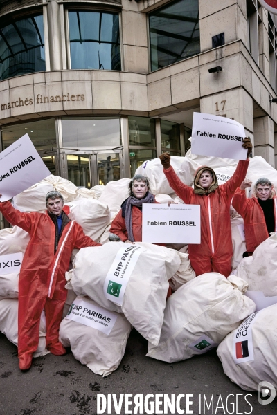 Action Poisson d avril du PCF contre l evasion fiscale