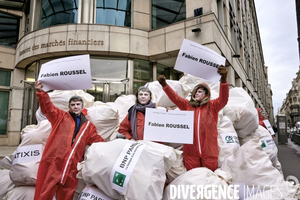 Action Poisson d avril du PCF contre l evasion fiscale