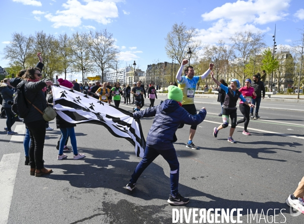 Marathon de Paris 2022. Paris Marathon 2022.