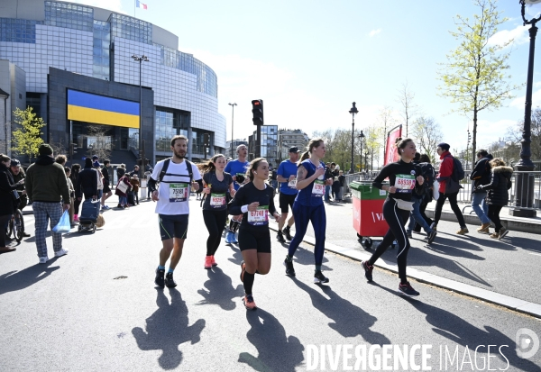 Marathon de Paris 2022. Paris Marathon 2022.